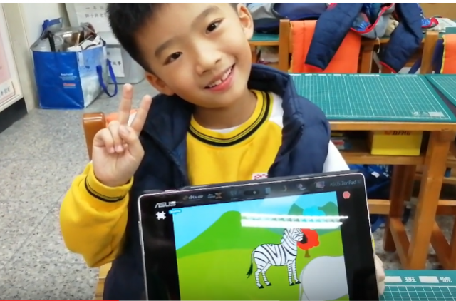 文化國小-黃OO- ScratchJr 動物大遷移-107學年度第一學期SCRATCHJR競賽