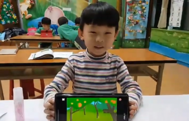 龍埔國小-林OO-ScratchJr-摘桃子-107學年度第一學期SCRATCHJR競賽