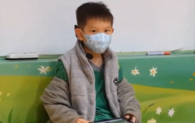 龍埔國小-歐OO-ScratchJr-猜猜看誰不一樣-107學年度第一學期SCRATCHJR競賽