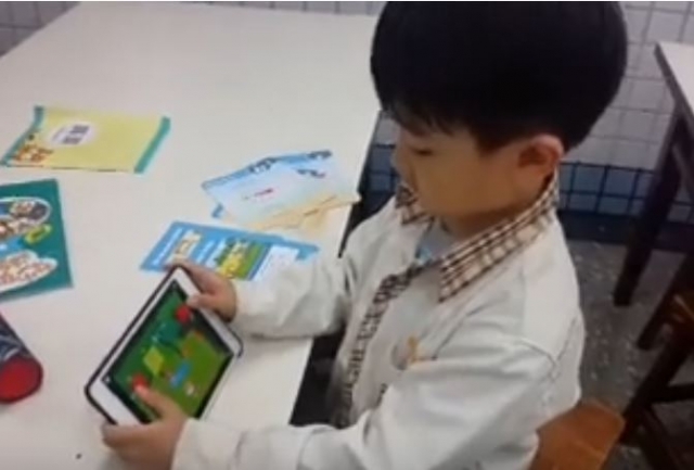 育才國小 ScratchJr_林同學的「貓咪接水果」-107學年度第一學期SCRATCHJR競賽