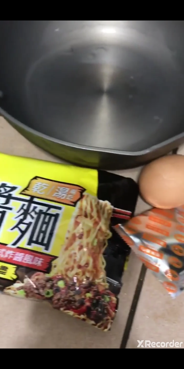 How to make instant noodles.-The SCVS next top YouTuber