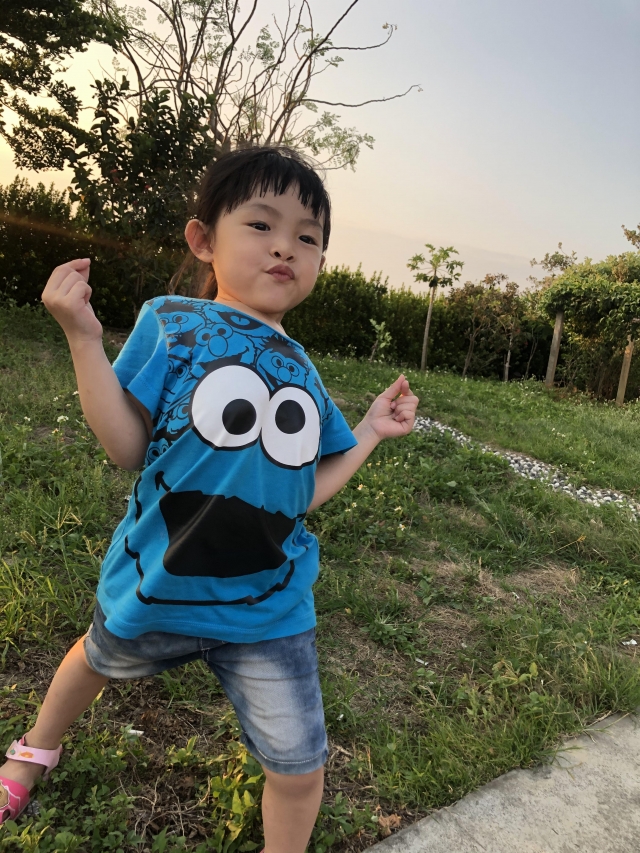 請大家投初一一票-寶貝家族 - 2020母親節 小小人氣王票選活動!