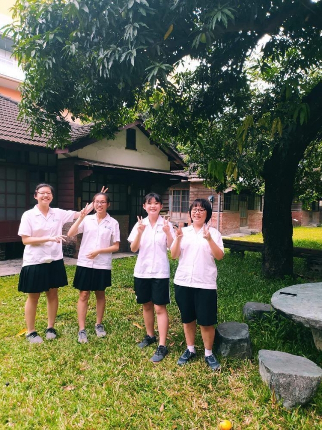 林詠愛、張芸蓁、陳治伃、劉昀蓁-線上制服趴 • 我們最蝦趴│高中組