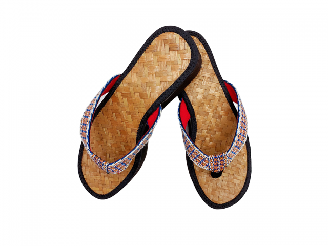 泰雅手工創意鞋-女用夾腳涼鞋-原力蘭陽創業競賽