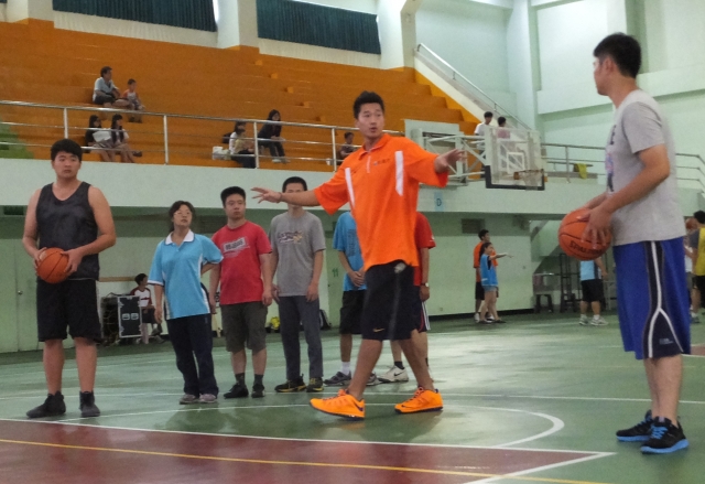 SBL台灣大籃球隊球星站台指導~心路青年尬籃球 -籃得好天天-籃得有你影像回顧展