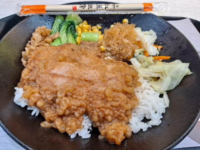 令人魂牽夢縈的排骨飯-尋找良攝漢－梁社漢排骨影像募集活動