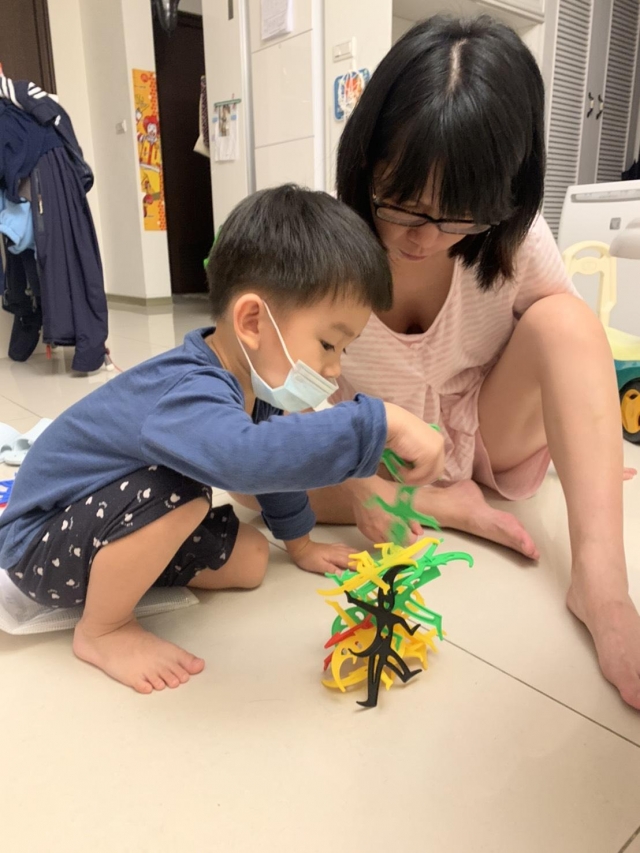 小丑疊疊樂／小丑認色及物-寶貝的創意玩具選拔賽