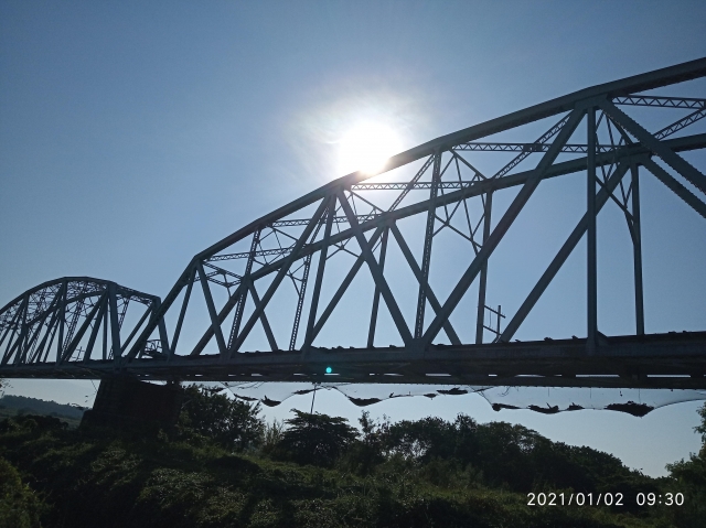 太陽下的舊鐵橋-百年鐵橋‧風華再現-大樹舊鐵橋美照徵選