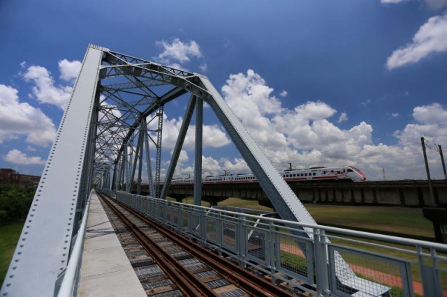 風雲際會舊鐵橋-百年鐵橋‧風華再現-大樹舊鐵橋美照徵選