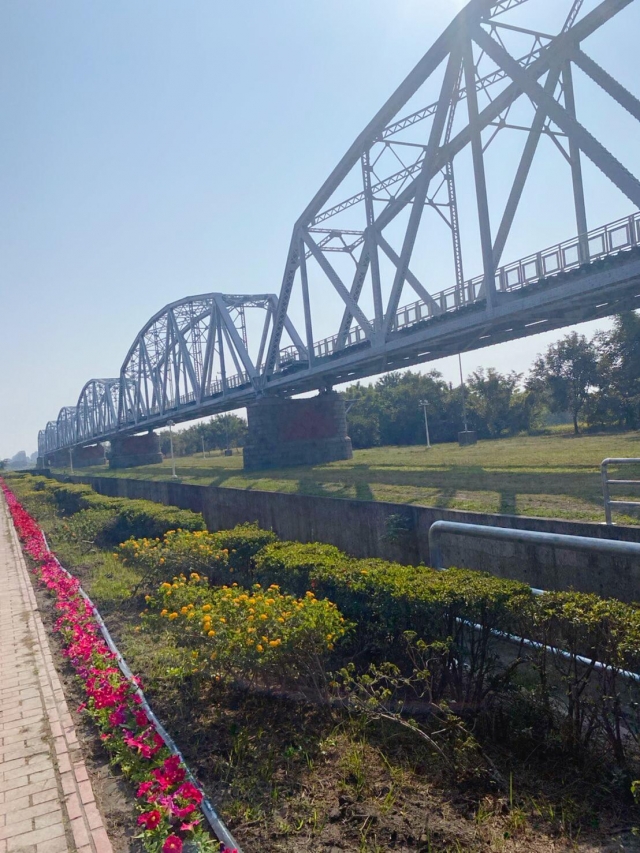 貴賓來席-百年鐵橋‧風華再現-大樹舊鐵橋美照徵選