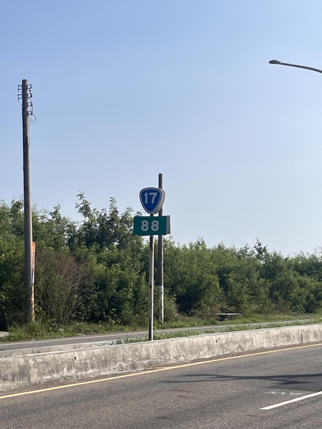 17-88 雲林縣台西鄉 -TAIWAN 省道里程牌收集、解鎖照、省道里程牌座標位置下載、解鎖分享