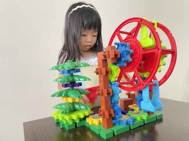 小建築師-齒輪摩天輪-寶貝的創意玩具選拔賽