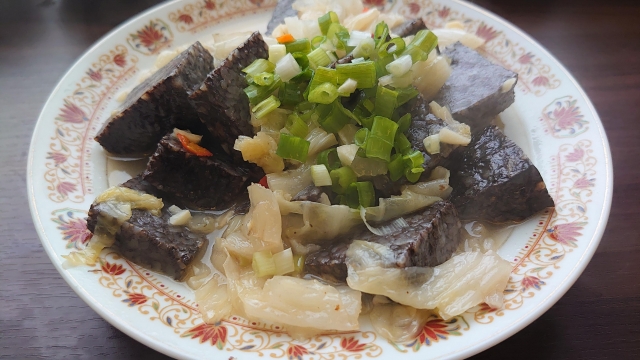 鹹食25-高麗菜酸炒米血-澎湖農漁創意食譜徵集