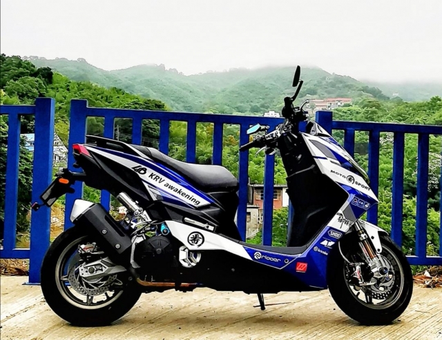 【007】藍狂-KYMCO KRV榮耀傳騎－MotoBuy改裝選美大賞
