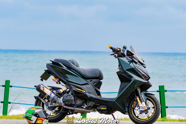 【013】 綠到發黑-KYMCO KRV榮耀傳騎－MotoBuy改裝選美大賞