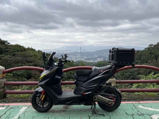 【020】 夜煞-KYMCO KRV榮耀傳騎－MotoBuy改裝選美大賞