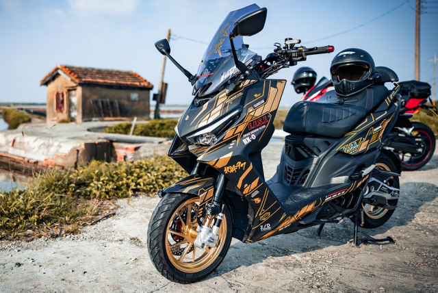 【032】初心者號-KYMCO KRV榮耀傳騎－MotoBuy改裝選美大賞
