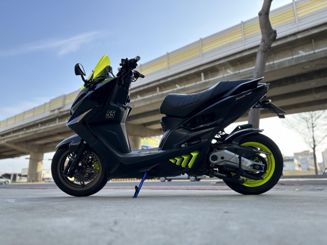 【041】玫瑰鹽-KYMCO KRV榮耀傳騎－MotoBuy改裝選美大賞