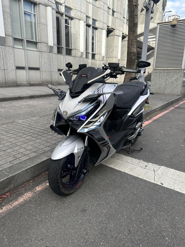 【042】銀翼-KYMCO KRV榮耀傳騎－MotoBuy改裝選美大賞