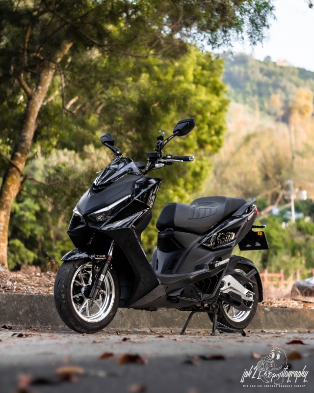 【045】原廠黑化-KYMCO KRV榮耀傳騎－MotoBuy改裝選美大賞
