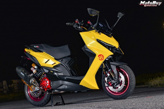 【050】鴻達燒臘號-KYMCO KRV榮耀傳騎－MotoBuy改裝選美大賞
