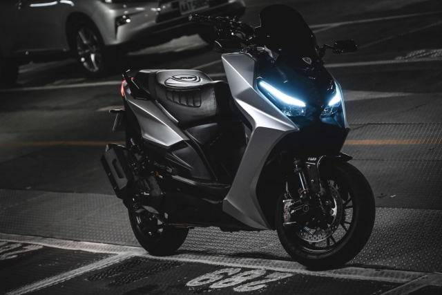 【054】買菜精品車-KYMCO KRV榮耀傳騎－MotoBuy改裝選美大賞