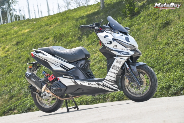 【085】熊貓一號機-KYMCO KRV榮耀傳騎－MotoBuy改裝選美大賞
