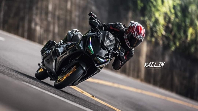 【088】 KRV x 暗黑騎士-KYMCO KRV榮耀傳騎－MotoBuy改裝選美大賞