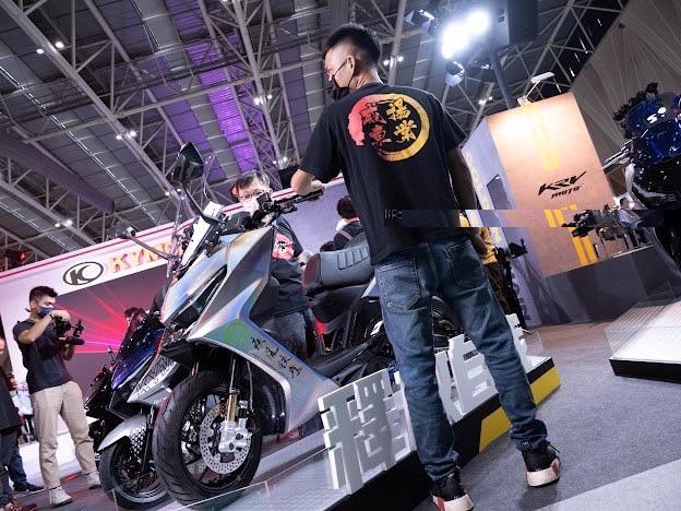 【092】派小星號-KYMCO KRV榮耀傳騎－MotoBuy改裝選美大賞