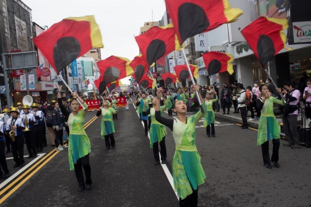 揮舞手中旗三連作-2022嘉義市國際管樂節攝影比賽-網路人氣獎票選