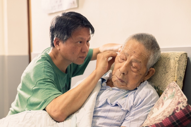 父與子：信任與專注-金色年華攝影比賽