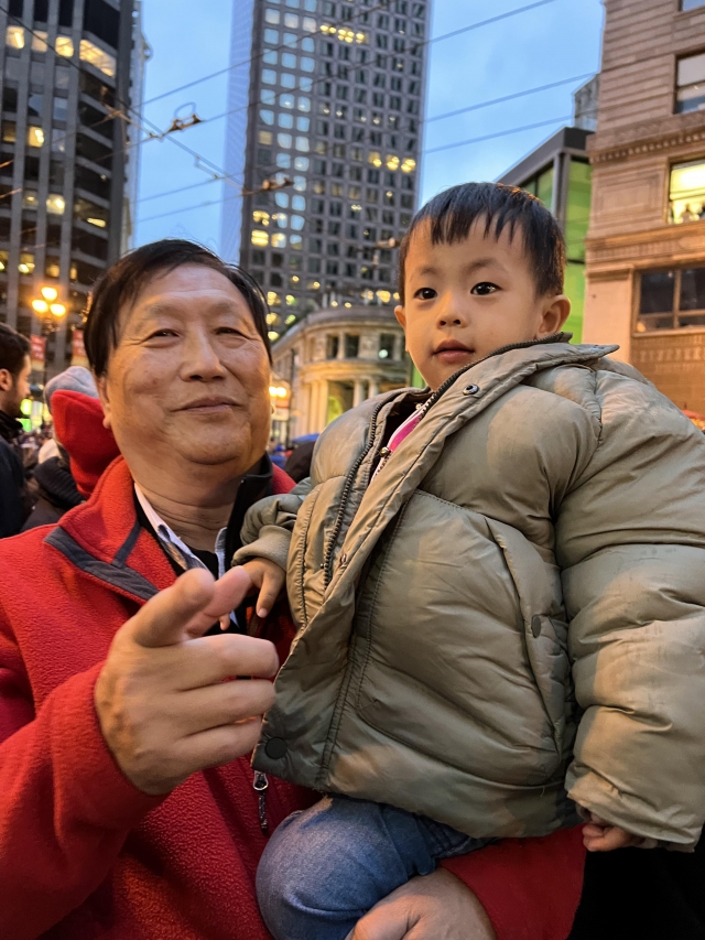 「看農曆新年大遊行」-金色年華攝影比賽