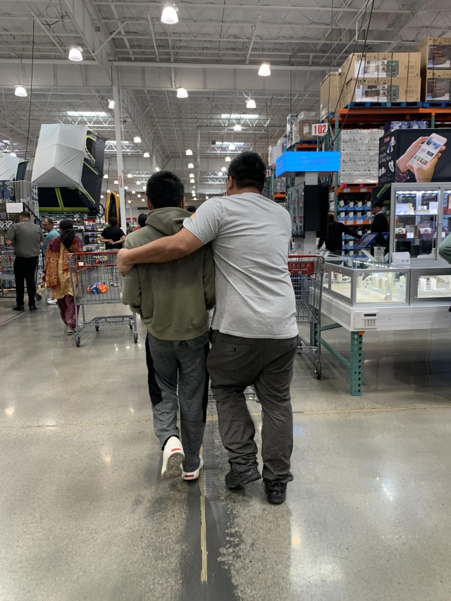  Father and son bonding time.-金色年華攝影比賽