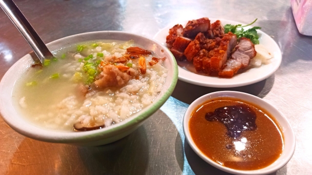 鹹粥+ 紅燒肉-2023台北夜市打牙祭