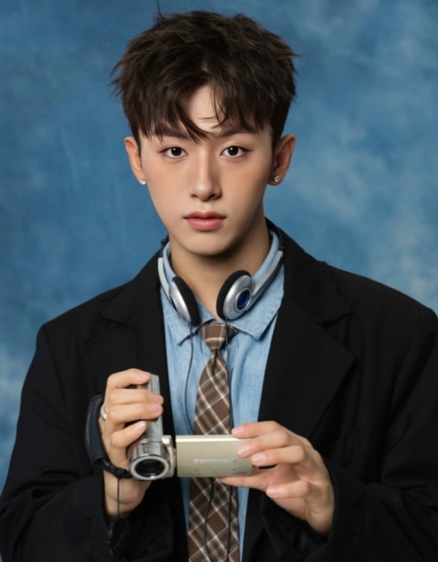 李賢旭 Lee Hyun Wook-Real Time Odyszey 