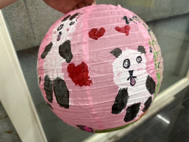 芯愛的貓熊-2025頭份四月八 澎湃慶城藝-校園花燈創意競賽