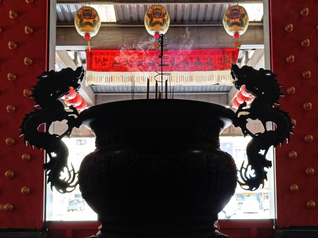 西港DOC-林金順-龍影香煙．庇佑一方 -南高輔導團隊114年數位加值競賽-家鄉的痕跡攝影競賽