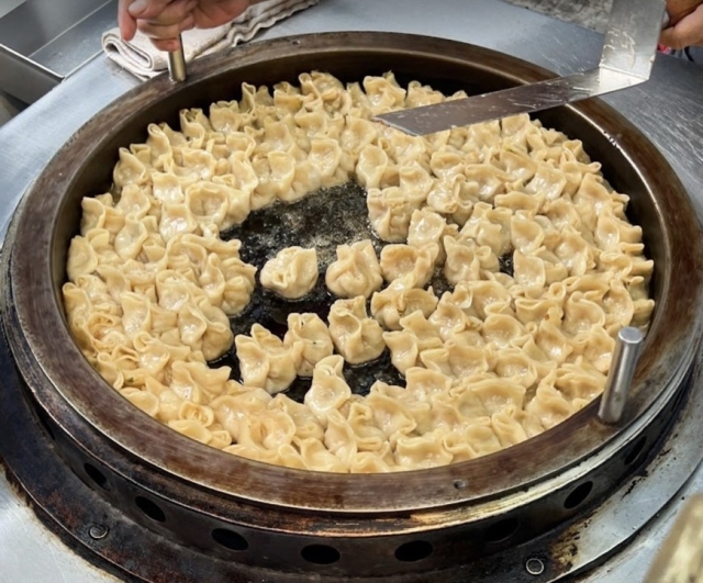 玉米妹煎餃-2025臺北夜市打牙祭 美味關係黑白配 夜市神美食人氣票選