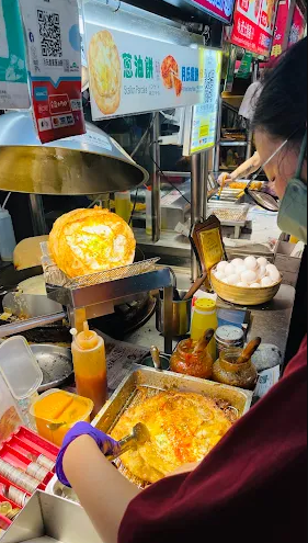 月氏激蛋蔥油餅-2025臺北夜市打牙祭 美味關係黑白配 夜市神美食人氣票選