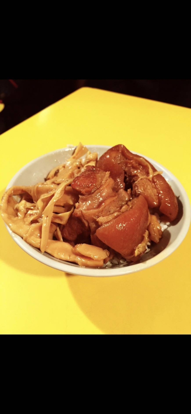 牛媽媽-控肉飯-2025臺北夜市打牙祭 美味關係黑白配 夜市神美食人氣票選