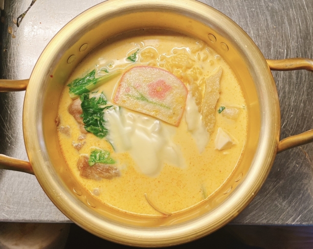 韓吉辛拉麵-牛奶拉麵-2025臺北夜市打牙祭 美味關係黑白配 夜市神美食人氣票選