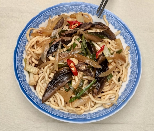 台南鱔魚意麵熱炒專家-2025臺北夜市打牙祭 美味關係黑白配 夜市神美食人氣票選