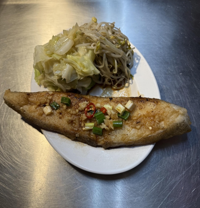 甲林鐵板燒-鱈魚-2025臺北夜市打牙祭 美味關係黑白配 夜市神美食人氣票選
