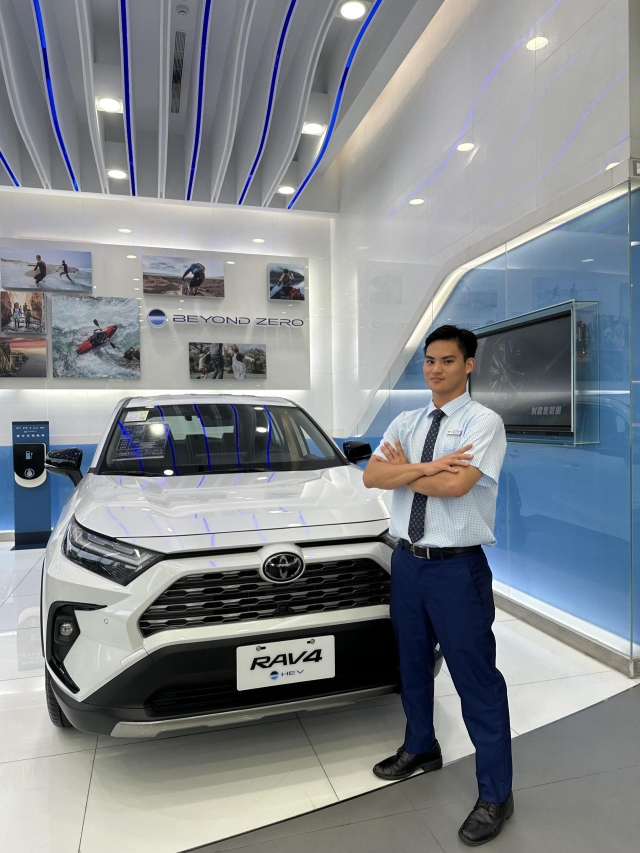 苗栗所 1課 葛意寬-2026 TOYOTA桌曆-桃苗之星