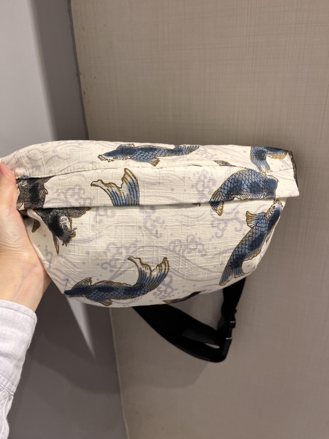 水池裡面銀龍魚-2025朝陽鈕扣街 再生實驗