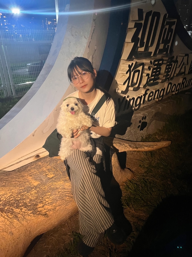 跟馬麻貼貼～（迎風狗公園）-【毛起來拍！紀錄臺北狗公園的幸福瞬間】攝影徵稿與網路票選活動