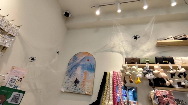 HUNDRESS 均百韓飾-【2025府中奇幻城】店家佈置比賽投票