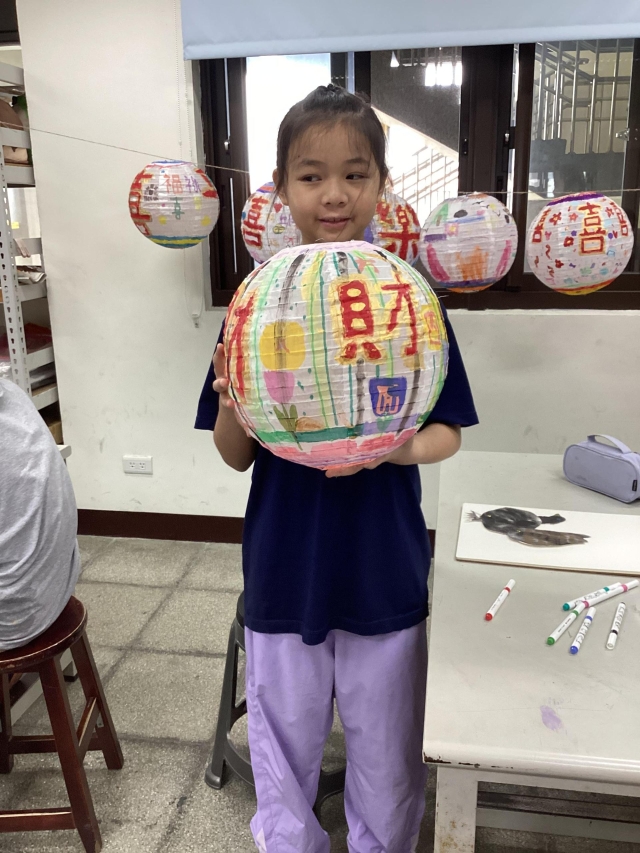 金粉西瓜（(◐‿◑)﻿-2026頭份四月八-校園花燈創意投票競賽
