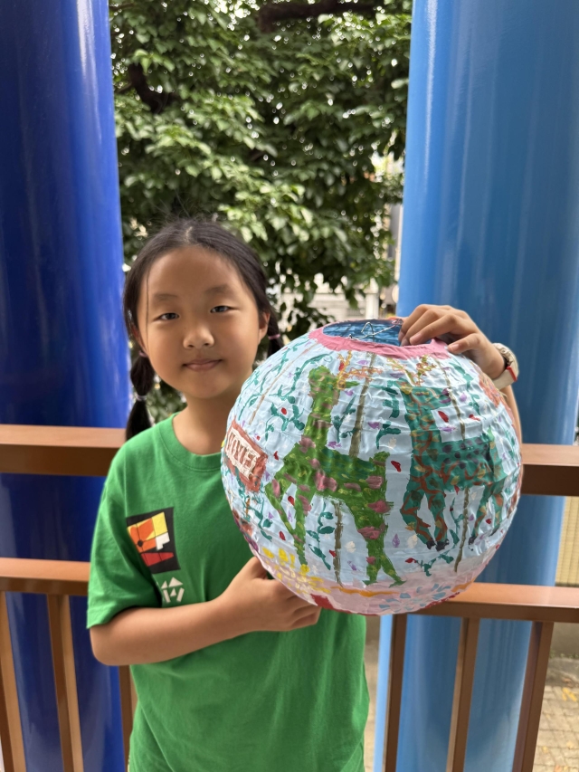 五彩繽紛的旋轉木馬-2026頭份四月八-校園花燈創意投票競賽