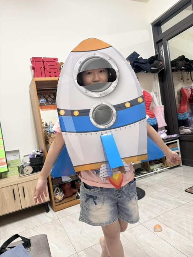 火箭女孩-「紙箱變裝大賽」人氣王投票